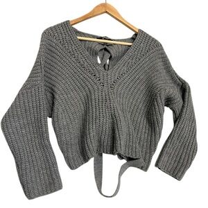 Blue Blush M slight crop woven back chunky we’ve sweater in excellent used cond